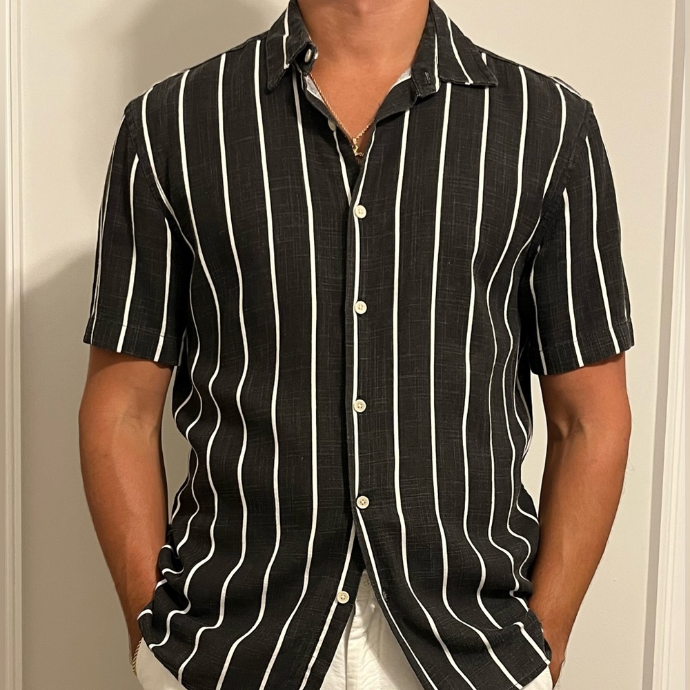 Zara Men's Black and White Vertical Stripe Shirt